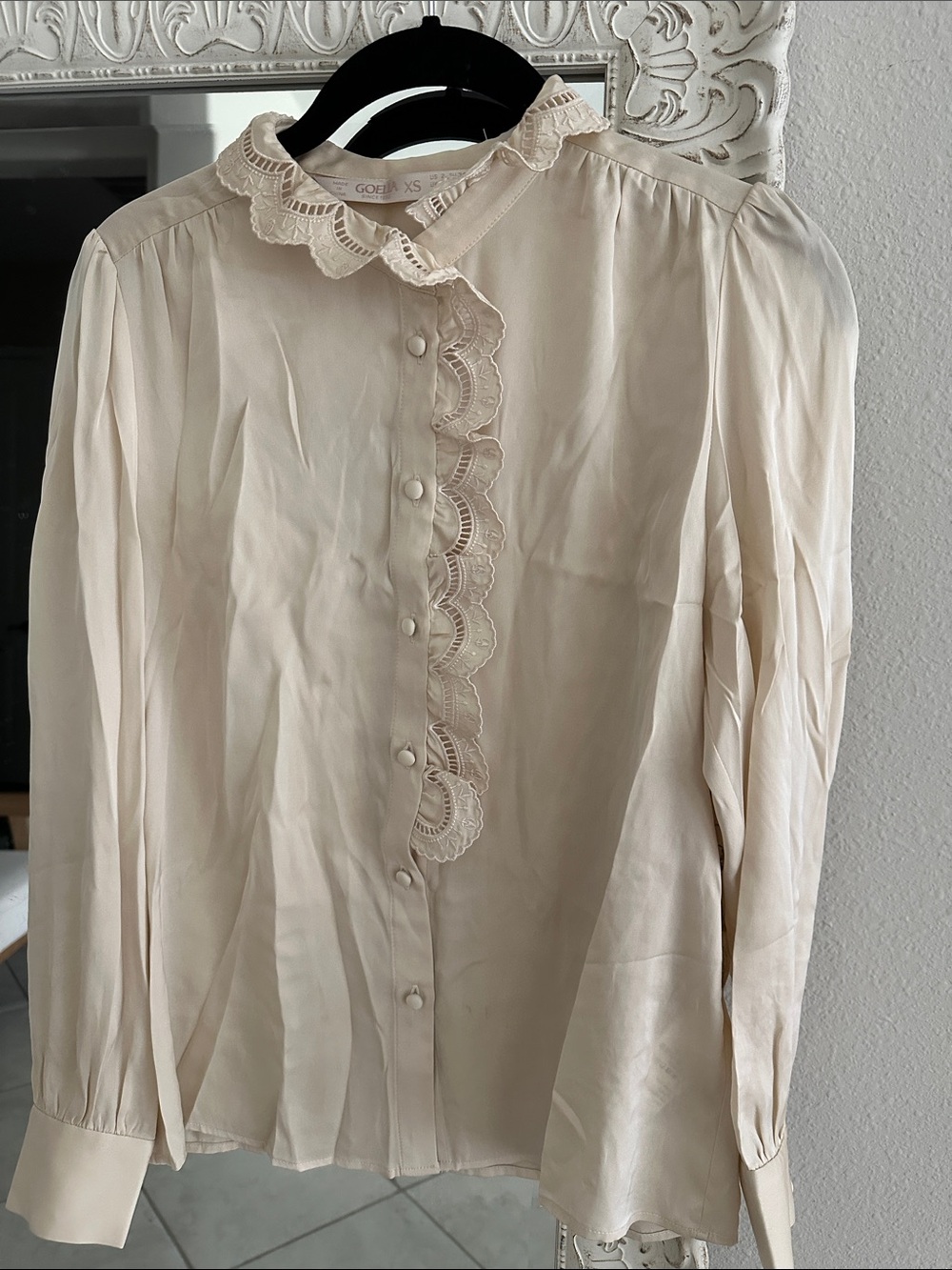 Goelia Mommesan Silk Ruffled Stand Collar Shirt